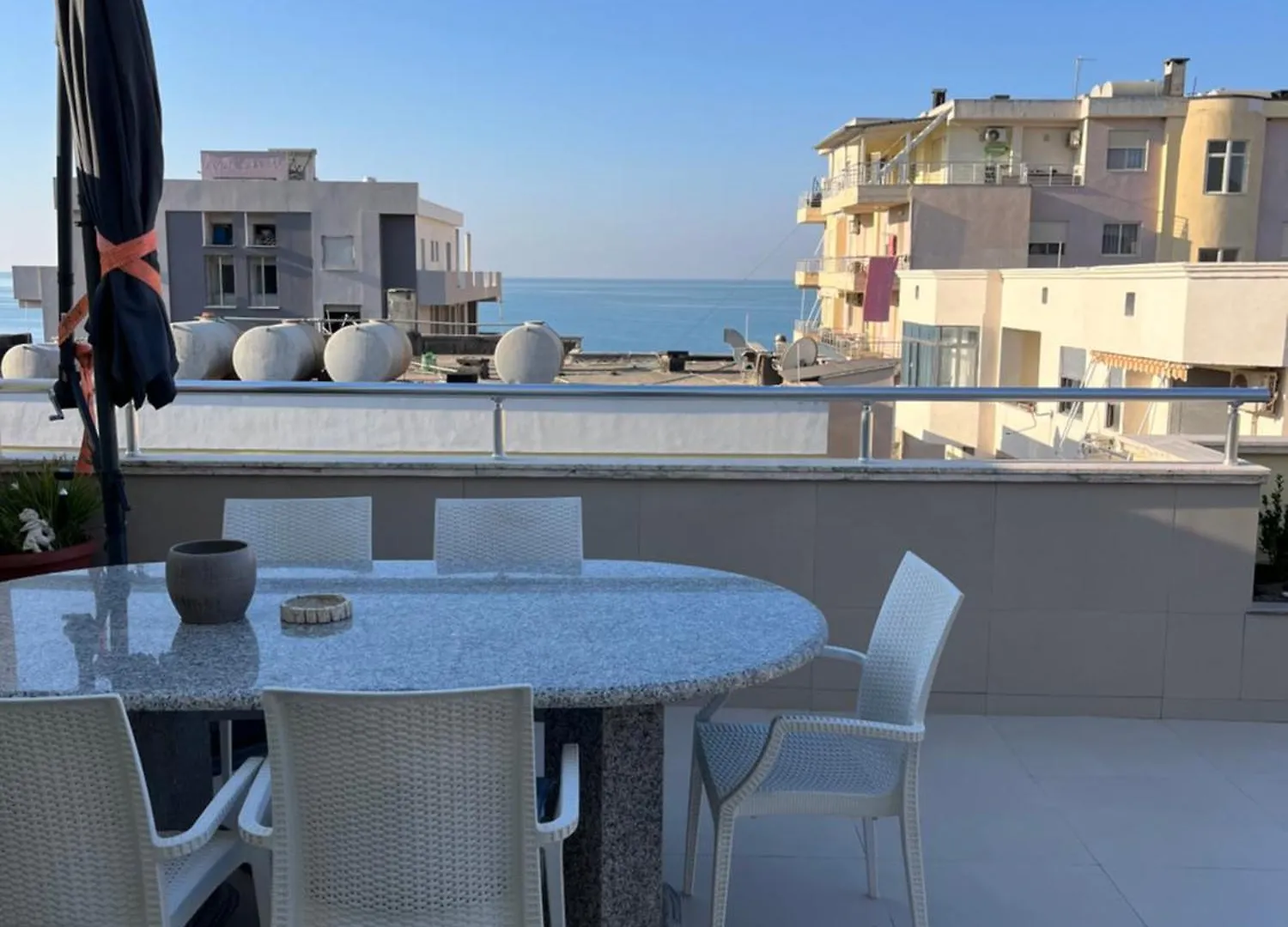 Stresni Apartman S Terasou, Zahradou A Vyhledem Na More Durrës Apartmán